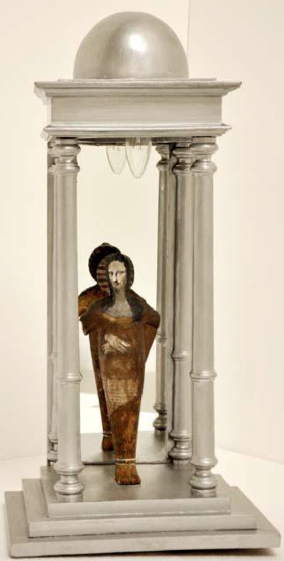 Mona Lisa The Pharaoh | 2003 | Huda Lutfi | Paint, collage and ready made object | 69 x 34 x 28 cm |